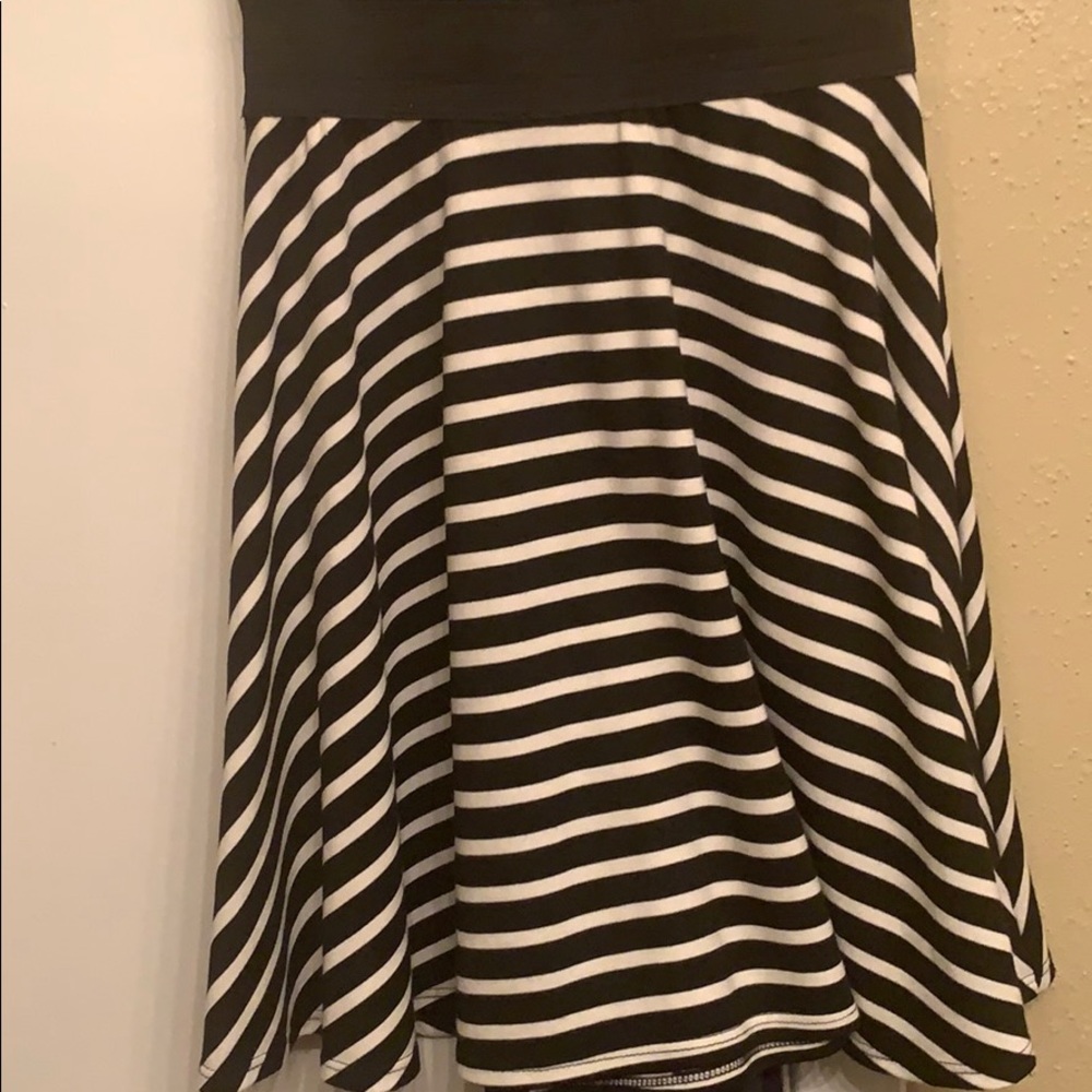 Dress - Picture 4 of 4